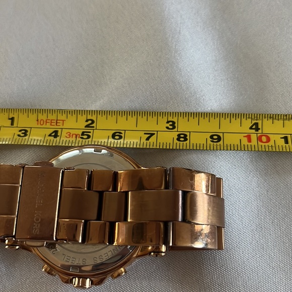 Michael Kors Watch - Picture 5 of 5